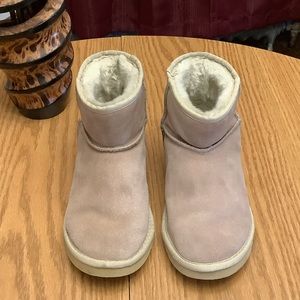 UGG short tan boots
